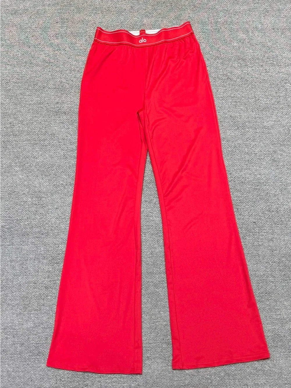 ALO Yoga matching two
