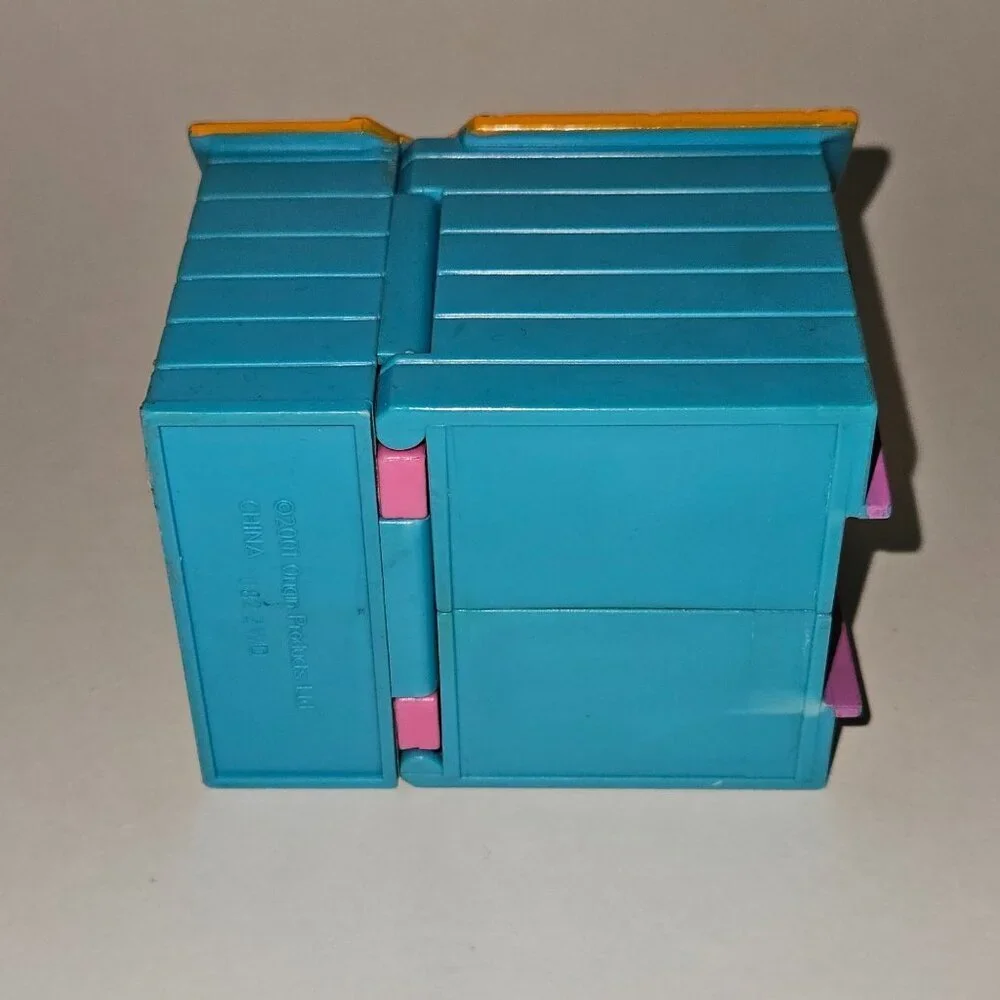 Polly Pocket fold out
