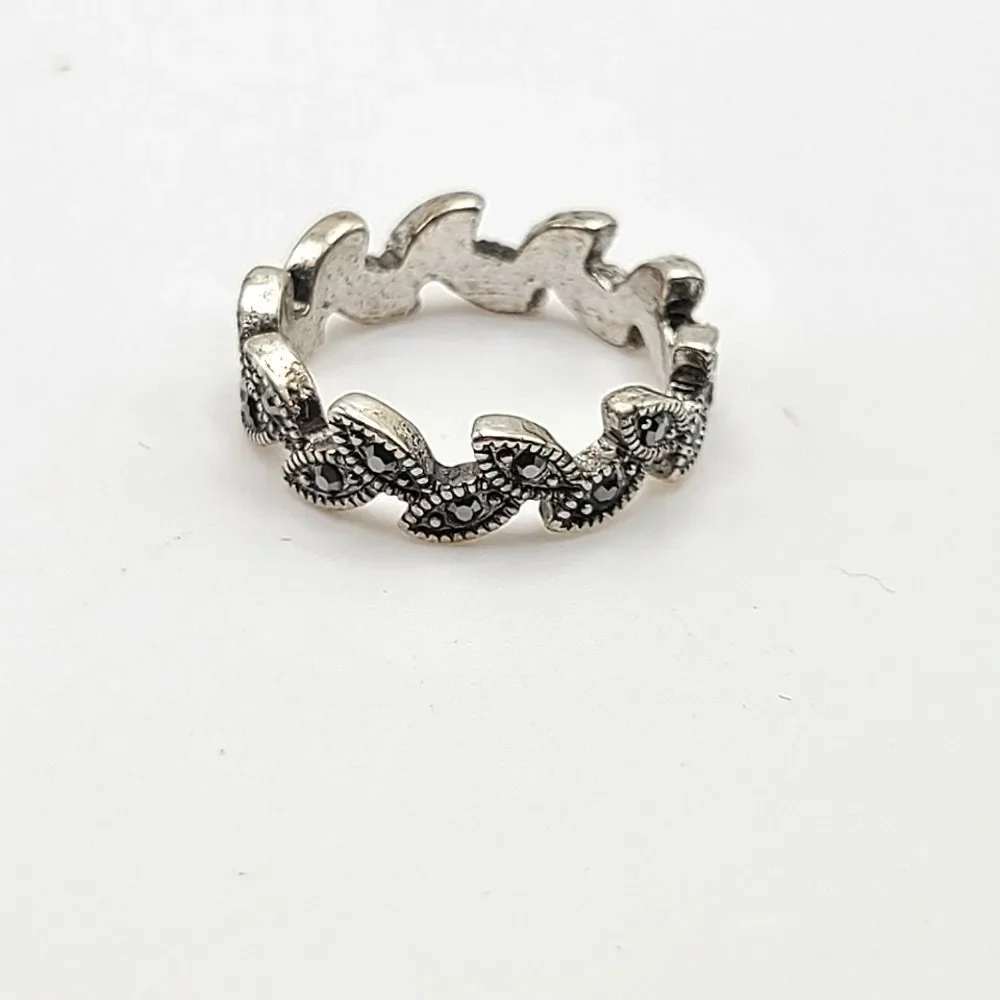 Marcasite Silver Toned Ring Size 9