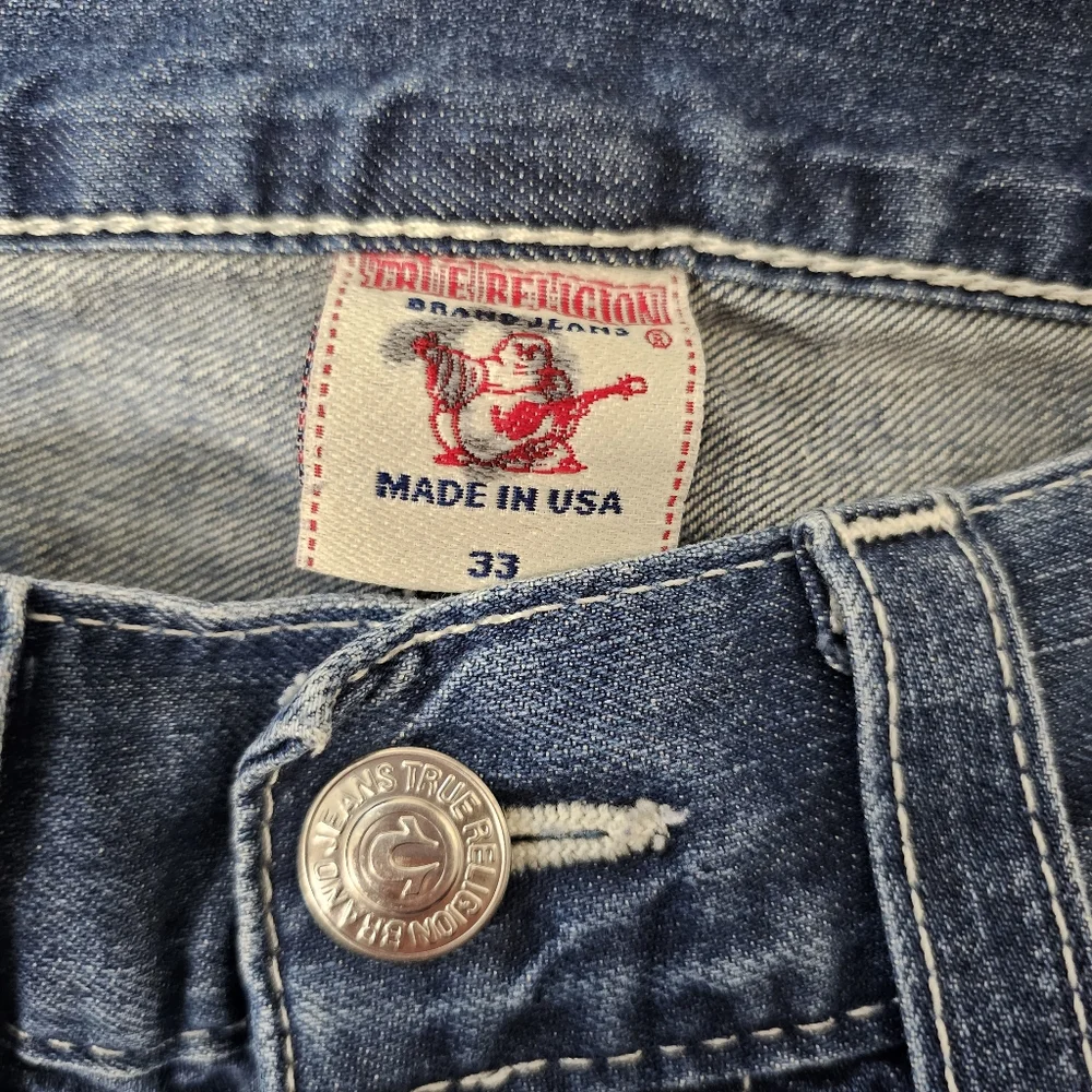 True Religion Men's Geno Button-Fly Jeans Distressed W33