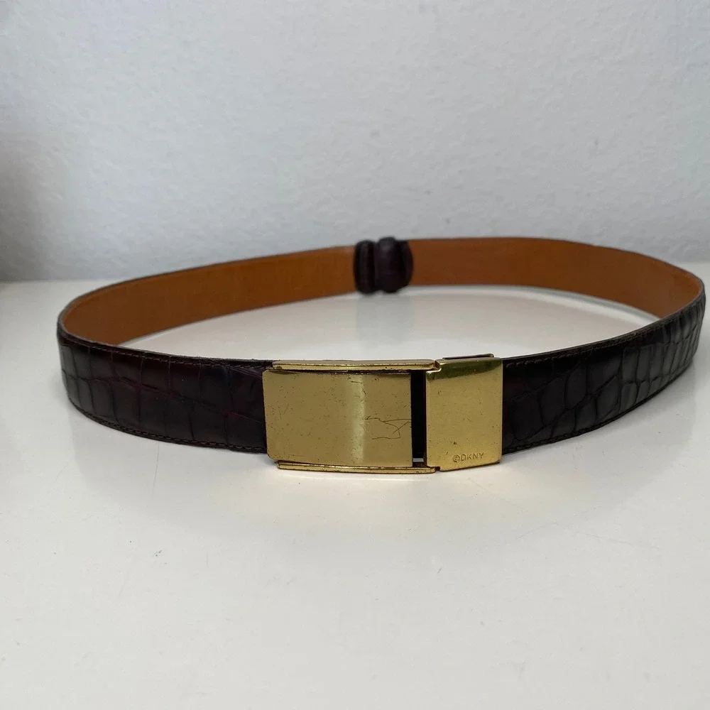 DKNY‎ Vintage Burgundy Croc Embossed Leather Plaque Buckle Belt P/S Made USA