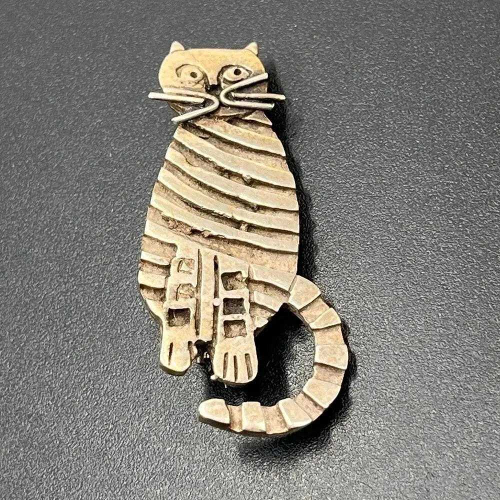 TM 299 Vintage Taxco‎ Designer Sterling Silver Striped Cat Feline Brooch 1980’s