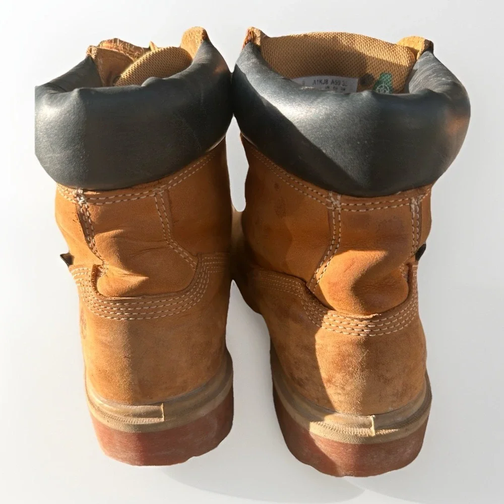 Timberland moderate signs