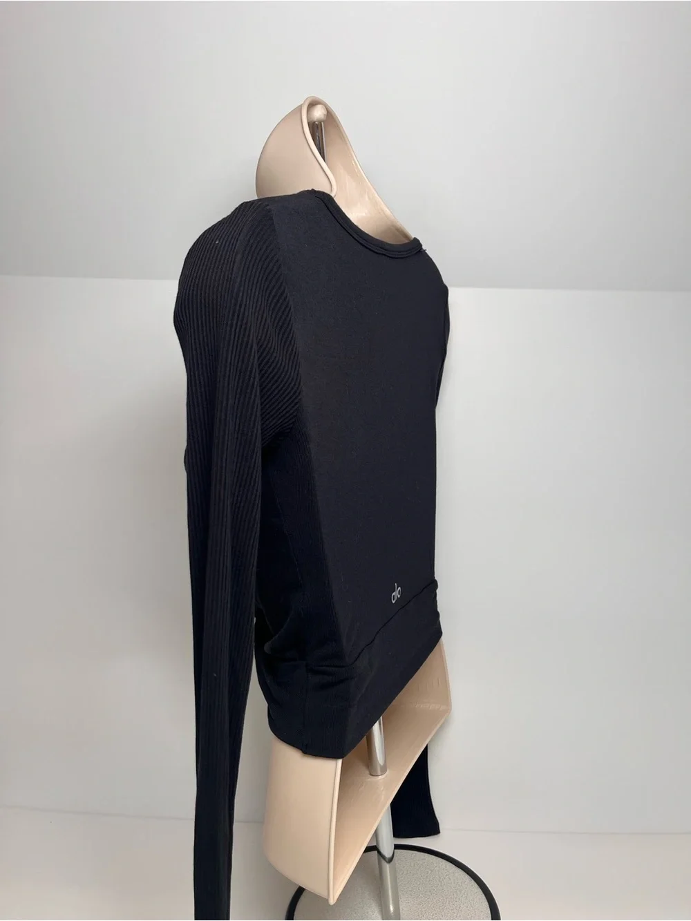 ALO Yoga casual sleek