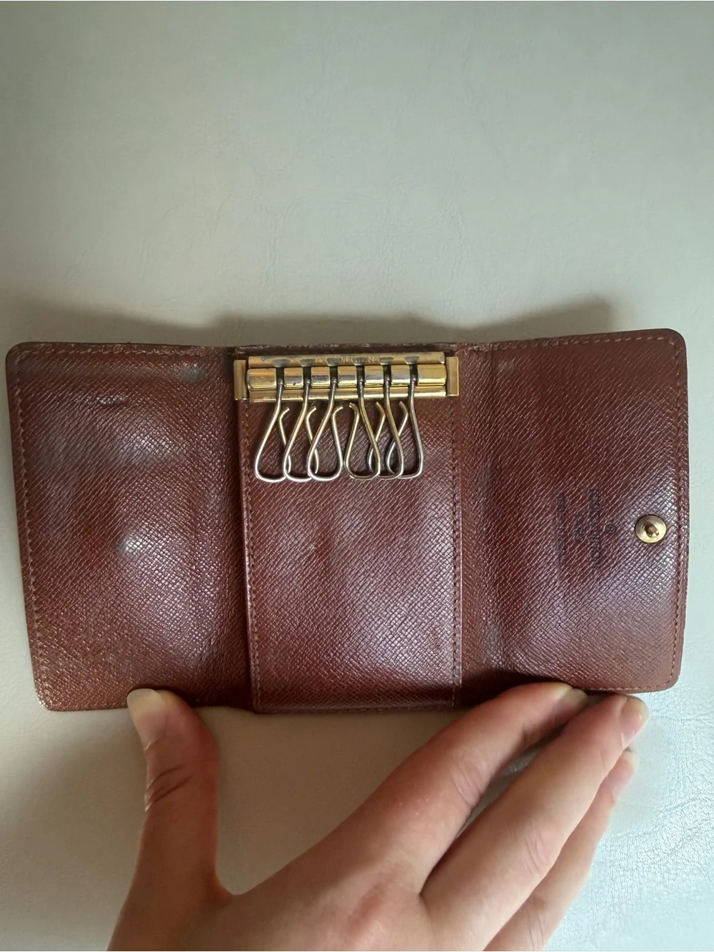 Louis Vuitton compact louis