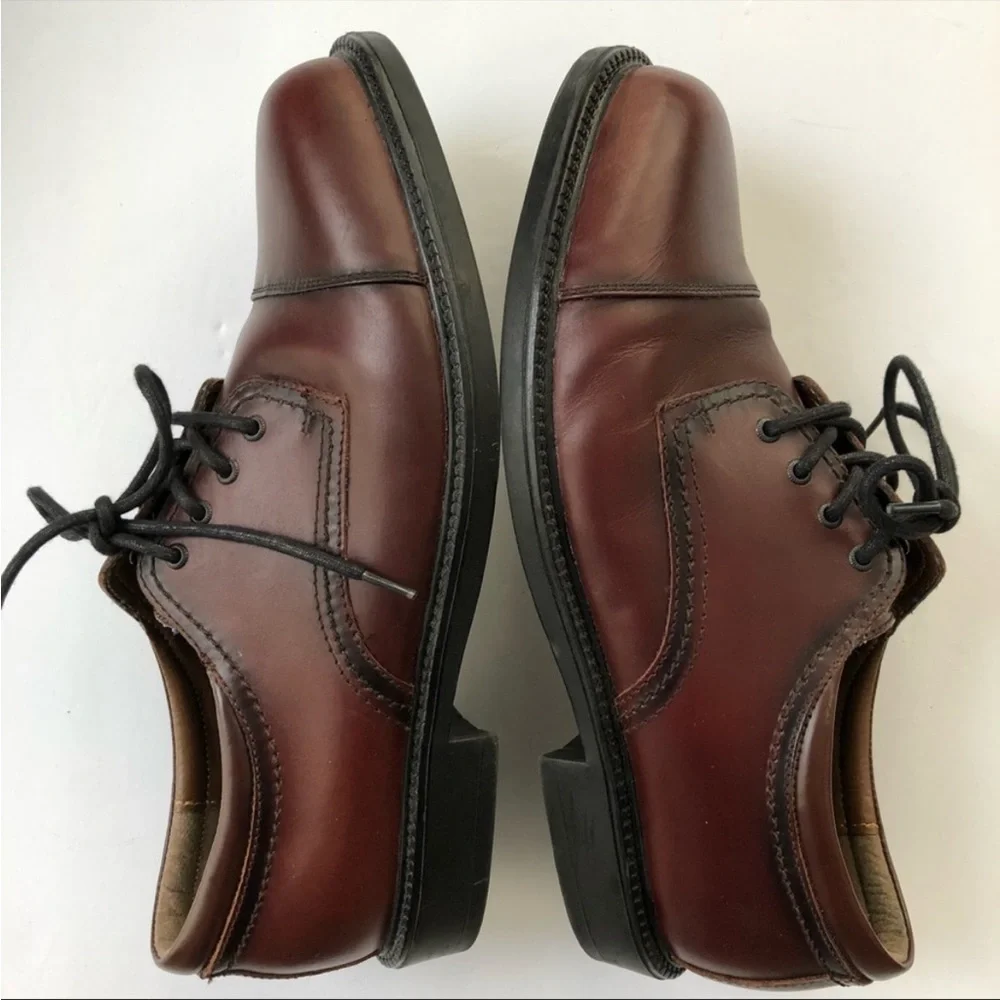 Dockers leather upper