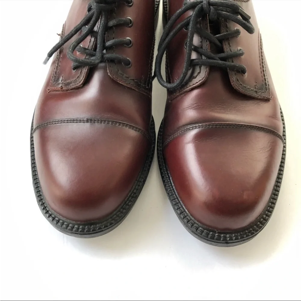 Dockers leather upper