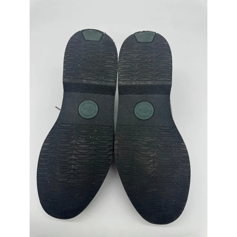 G.H. Bass & Co. preowned shoes