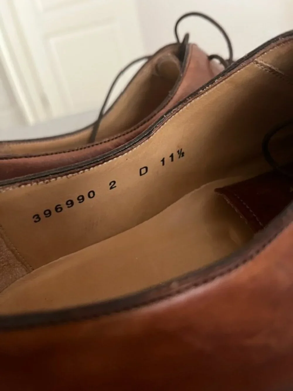 Santoni cap toe