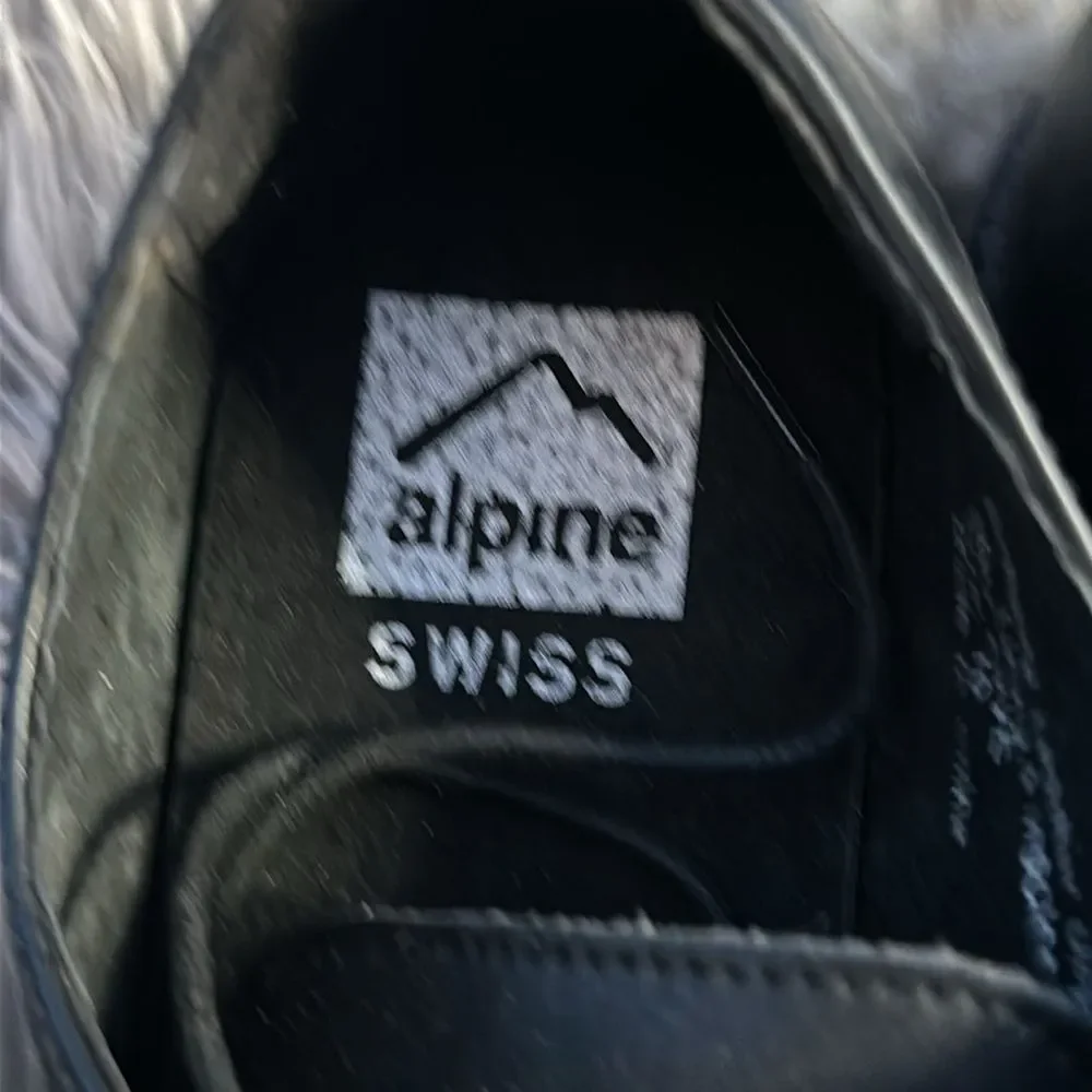 Alpine Swiss details alpine