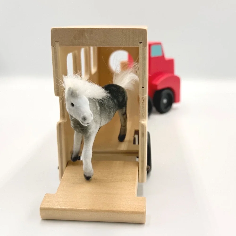 Melissa & Doug Horse Carrier & Stable Set Kids Wood Red Trailer Barn Figurines