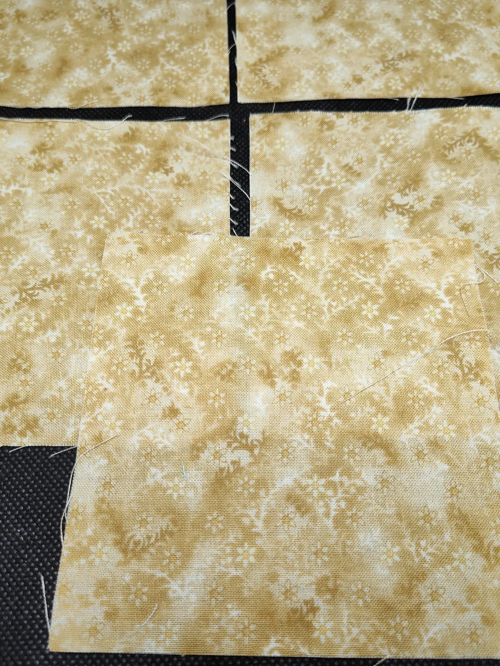 7 4.50 INCH Sandy Floral Cotton Fabric SQUARES
