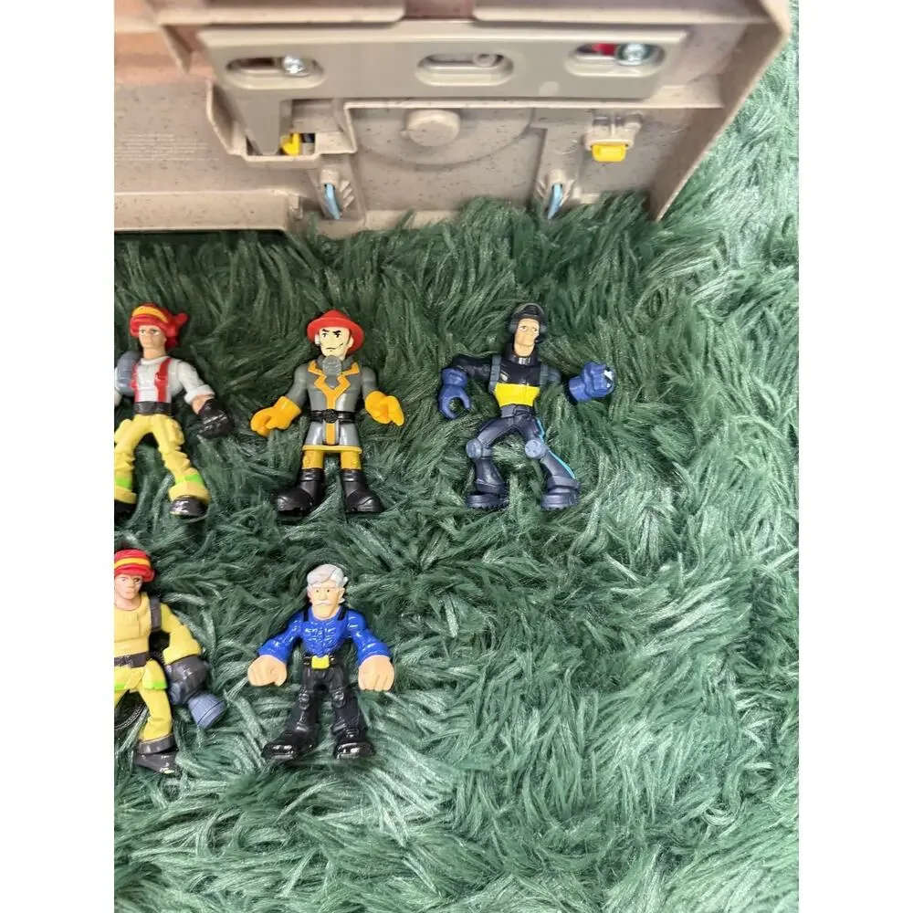 Fisher-Price Imaginext Emergency Rescue City Playset with 8 Action Figures Lot