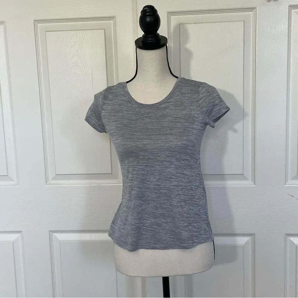 Old Navy Active Go-Dry Girls Short Sleeve T-Shirt, Large (10/12)