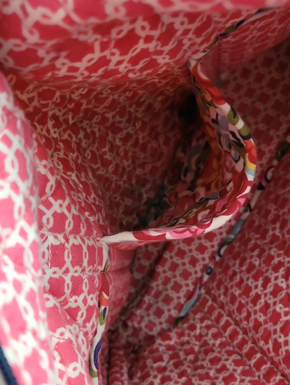 Vera Bradley Red Blue Yellow Large Vera Tote in Hope Garden Retired 2009 Pattern