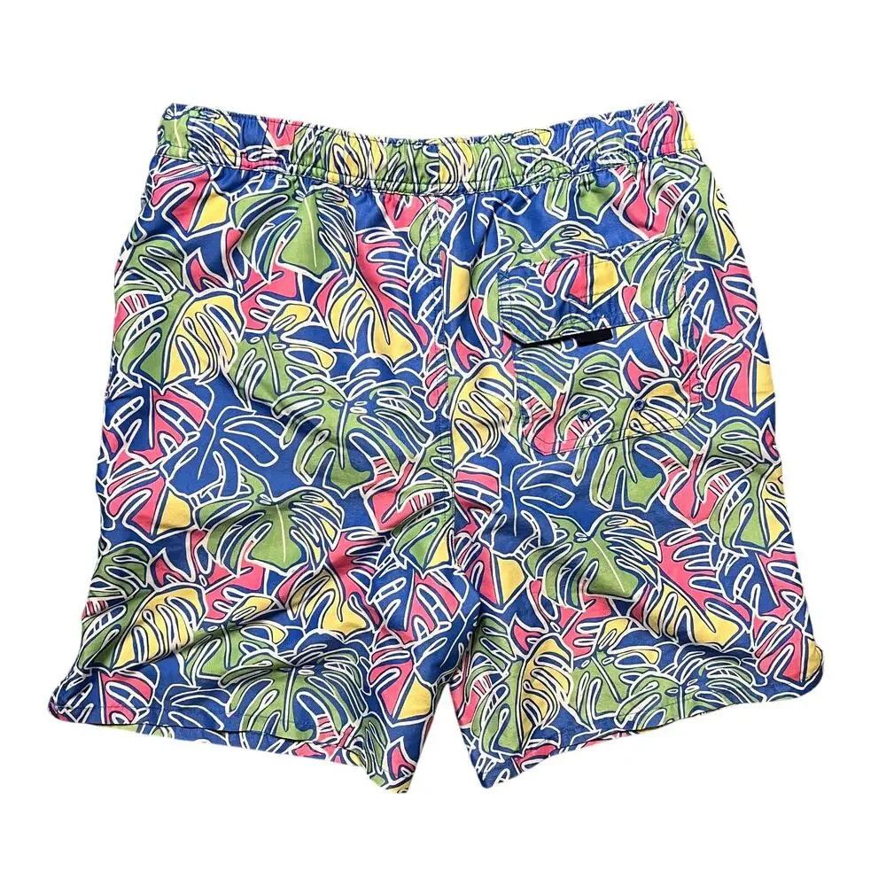 Vineyard Vines dive into