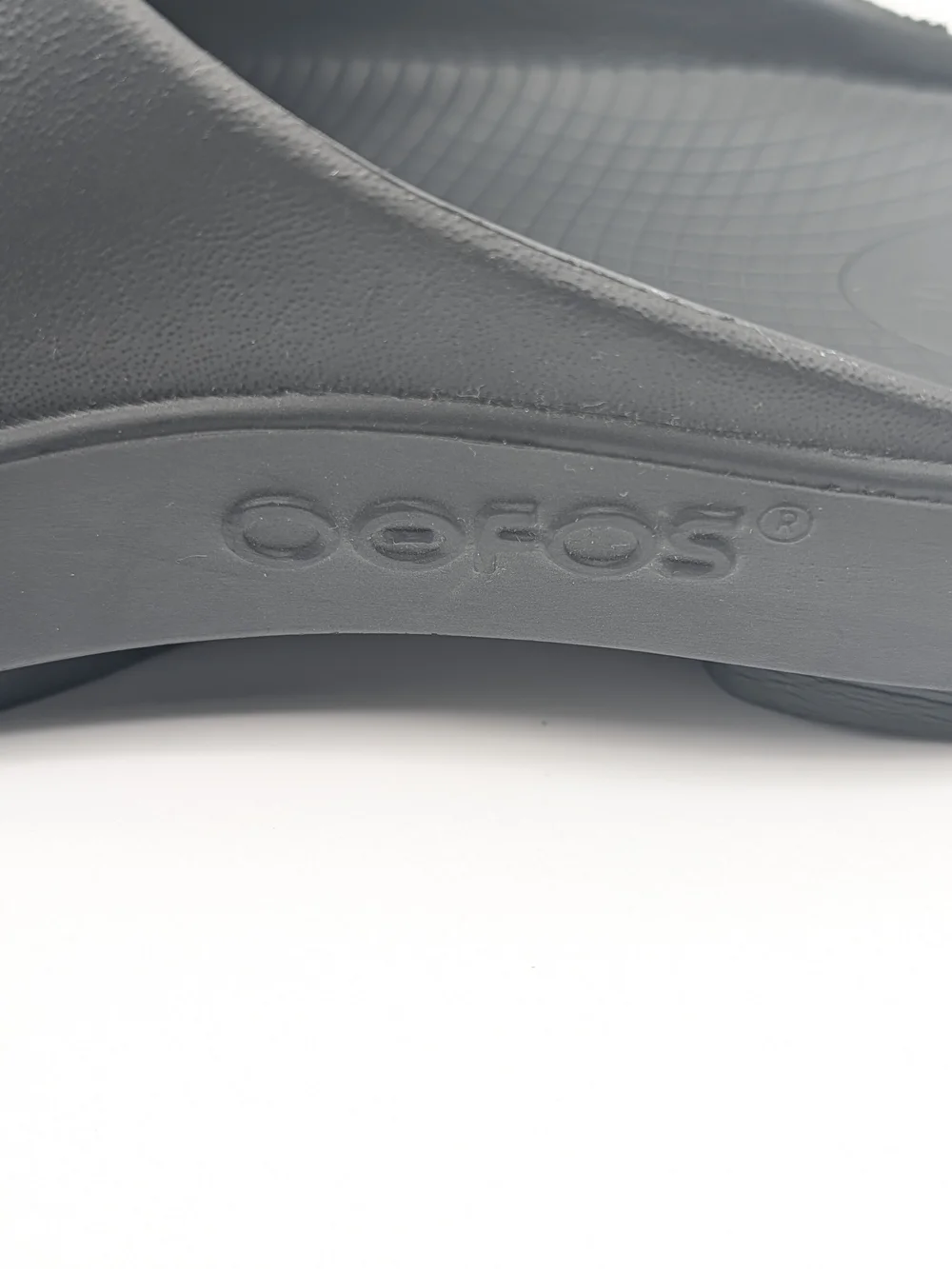 OOFOS comfortable black