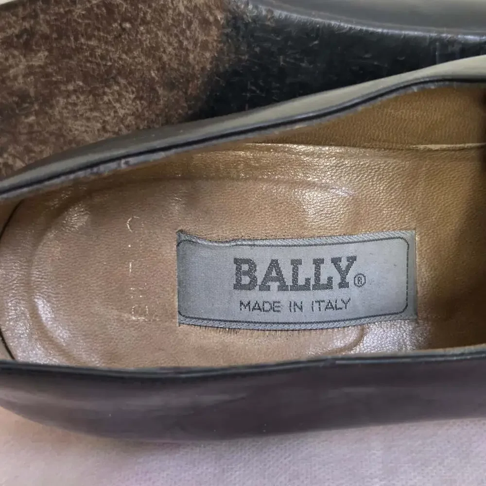 Bally life silhouette still