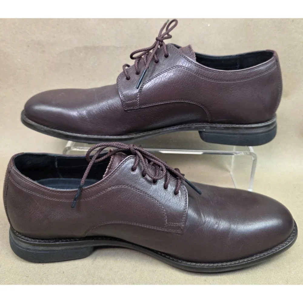 Cole Haan clean looks tread