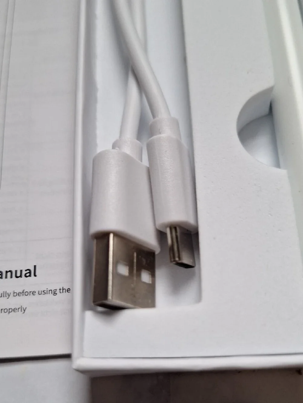 Apple/knockoff white stylus