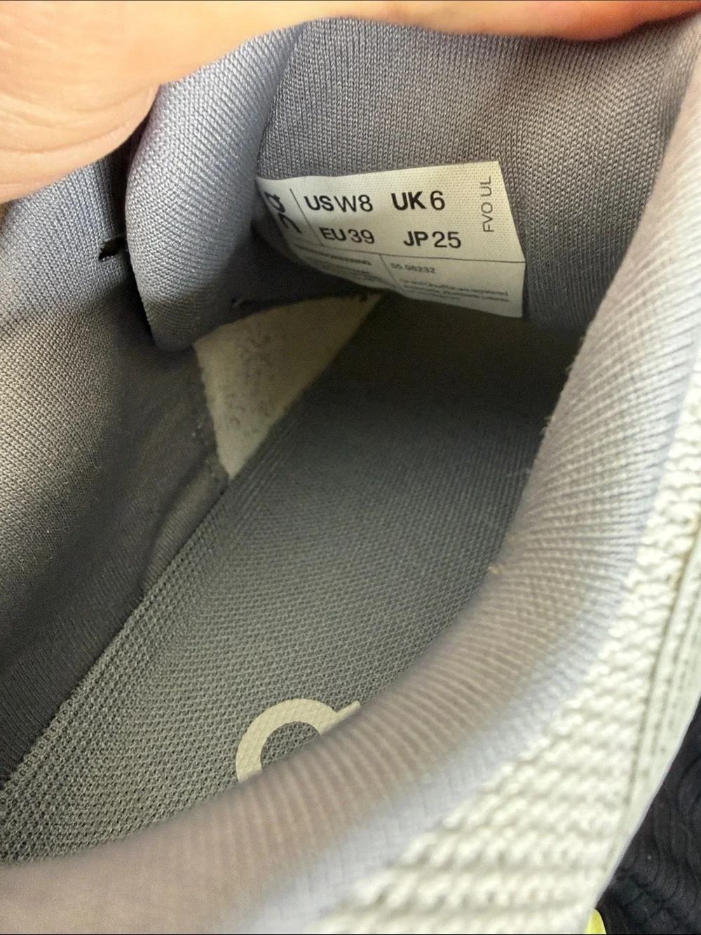 On Running photos wear