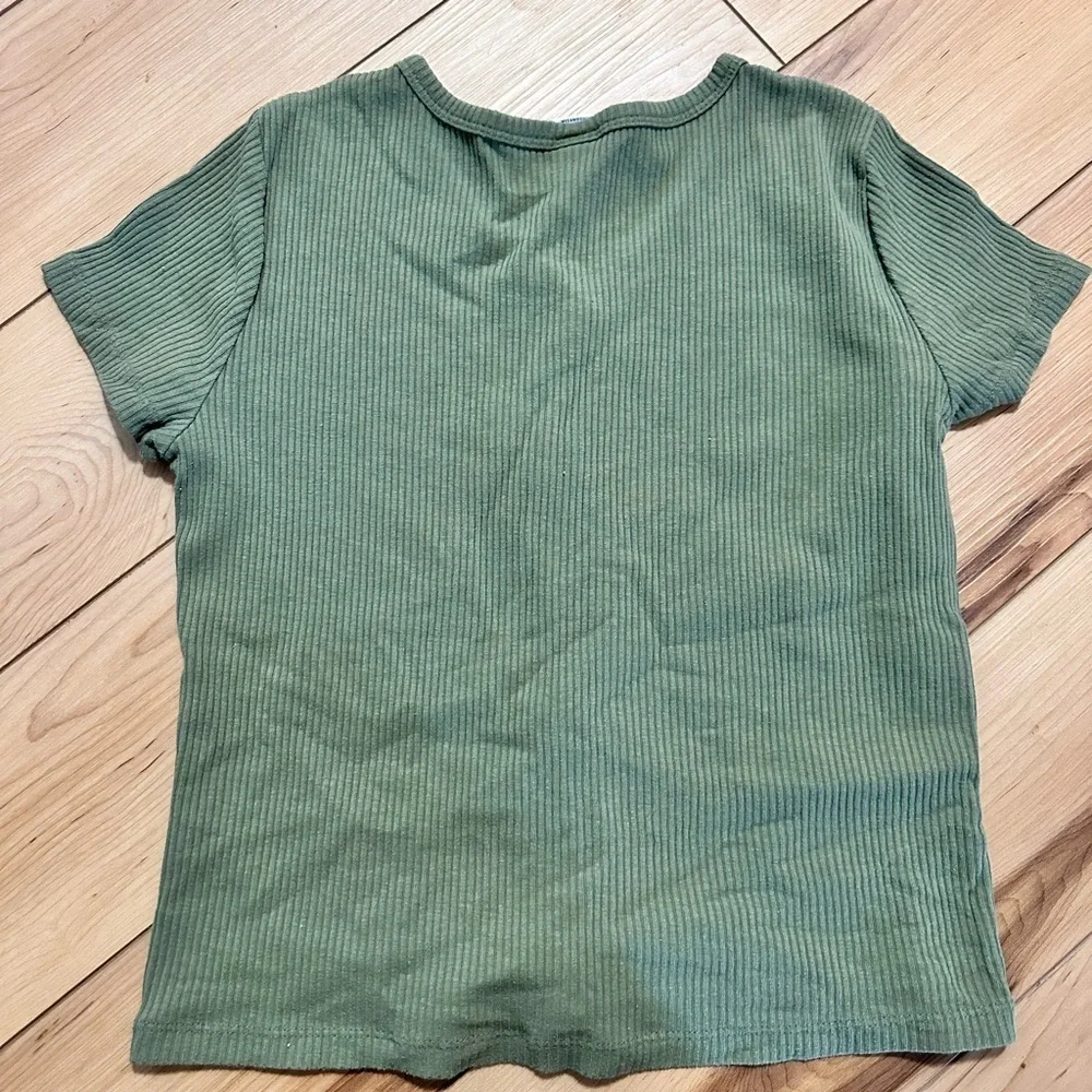 Old Navy ribbed texture