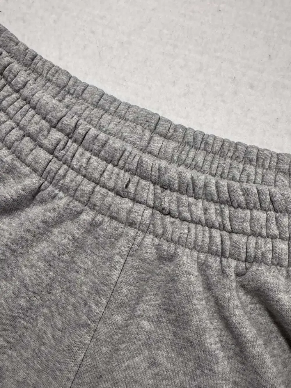 Adidas Vintage Gray Sweatpants Men’s Size M Black Stripes