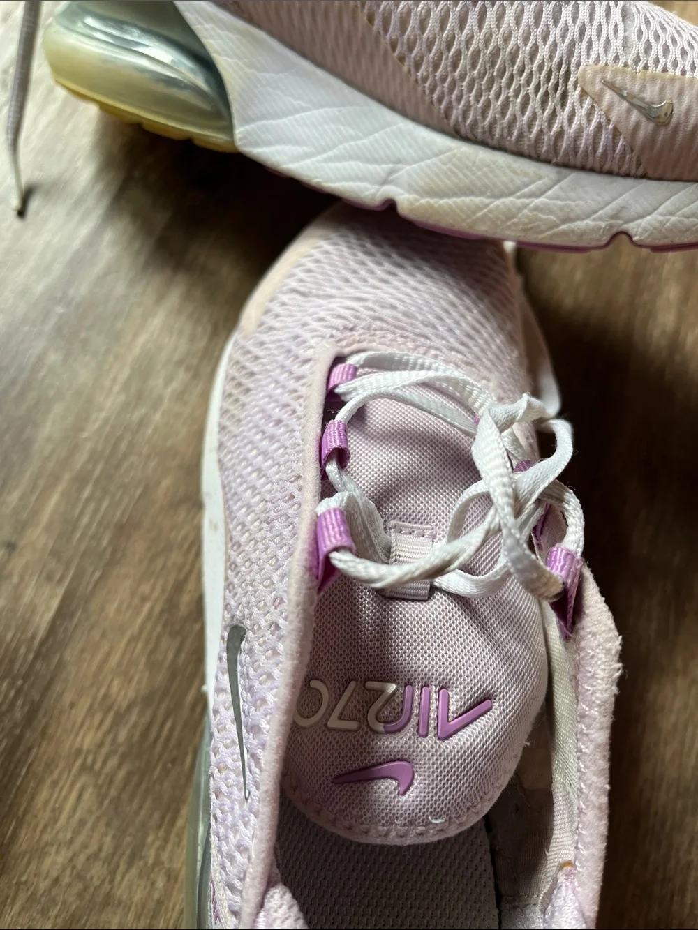 Nike lightweight air