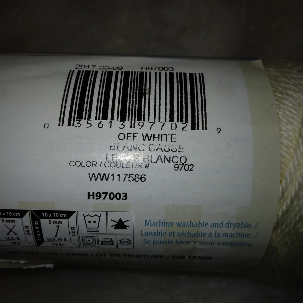 YARN 2 Skeins Caron Simply Soft 6 ounces, Off White H97003