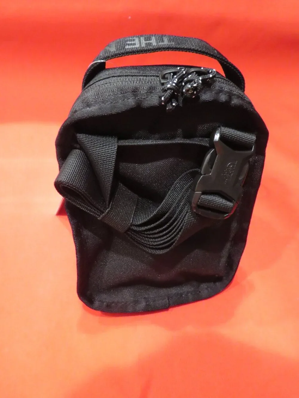 NWT The North Face Bozer Pouch L Black Crossbody Shoulder Bag