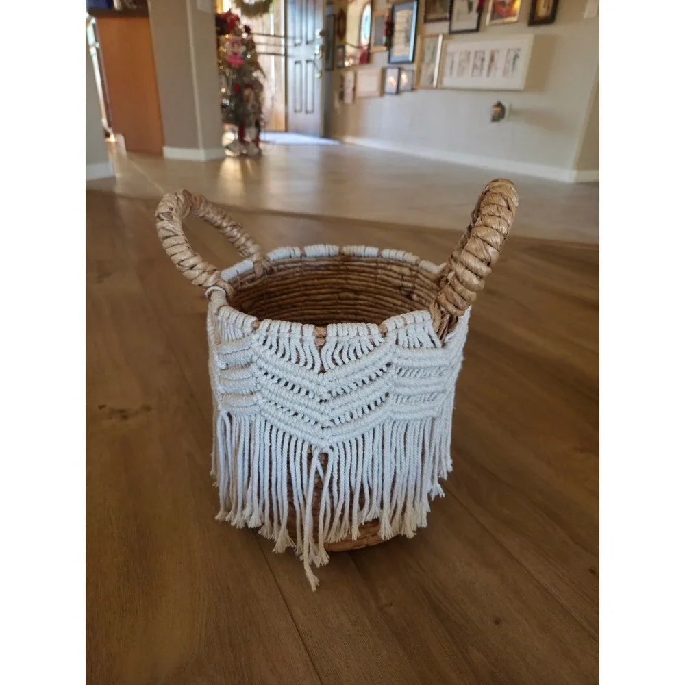 The Unbranded Brand charming woven
