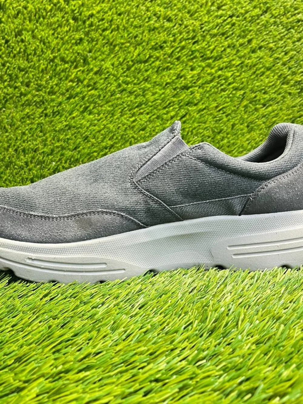 Skechers please review