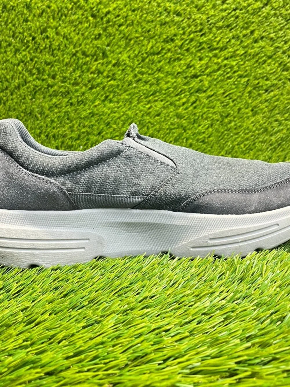 Skechers please review