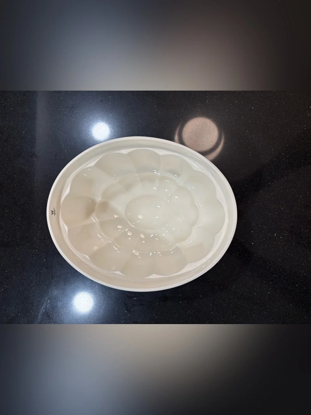 Wedgwood Sarah’s Garden Retired Gelatin Mold
