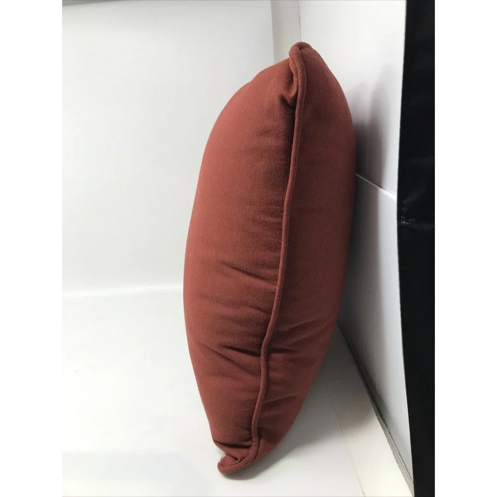 Unbranded outdoor accent
