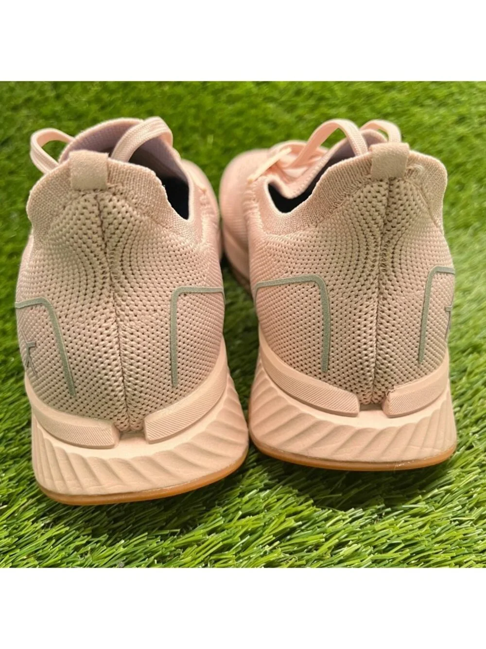 Flux Footwear Adapt Runner Blush Pink Womens Size 6.5 Athletic Shoes Sneakers
