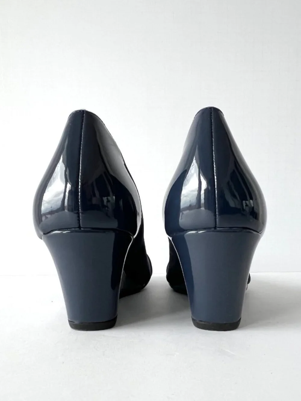 LifeStride Juliana Stretch Cap Toe Wedge Pump, Lux Navy Blue, Size 9, EC