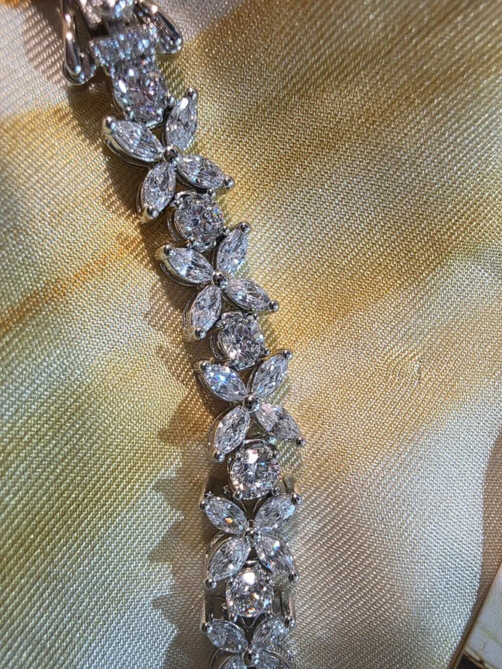 Frieda Rothman -NWOT- cubic zirconia bracelet