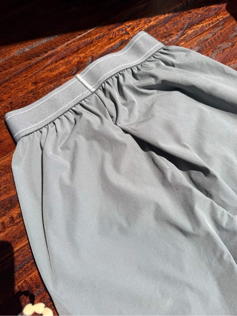 ALO Yoga Men's Light Gray Athletic pants