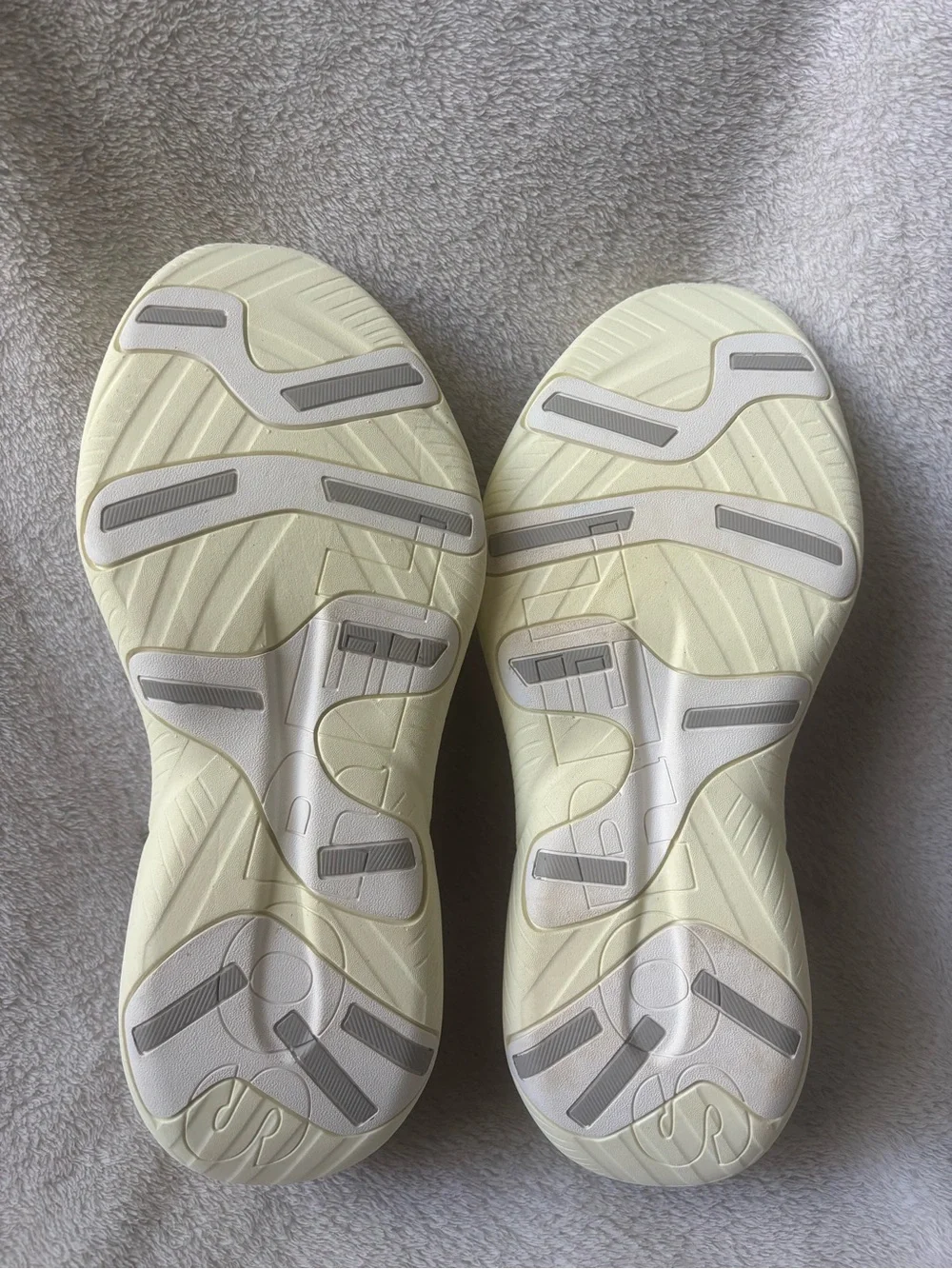Sorel breathable knit