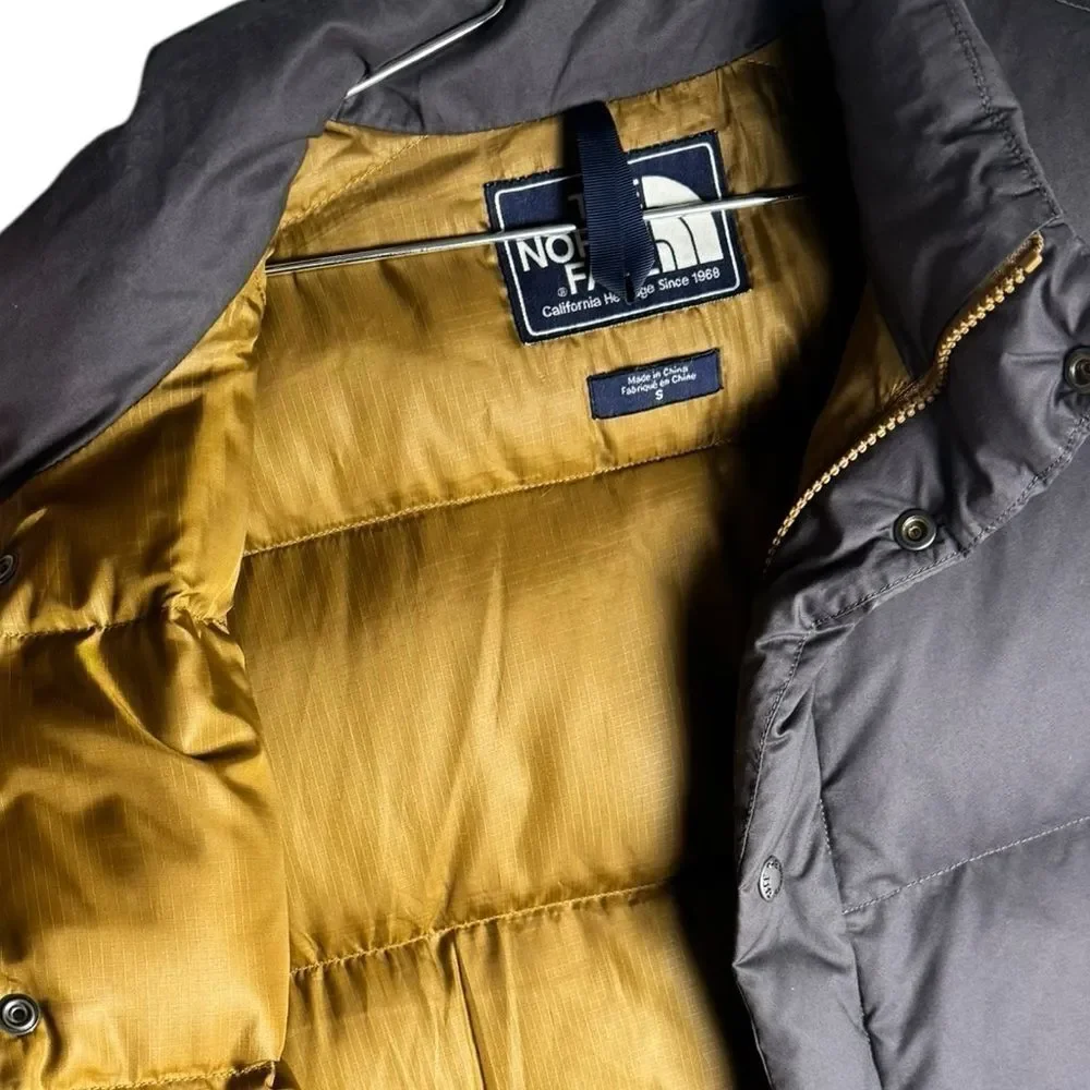 The North Face Lindero Quilted Down Vest in charcoal gray M mens