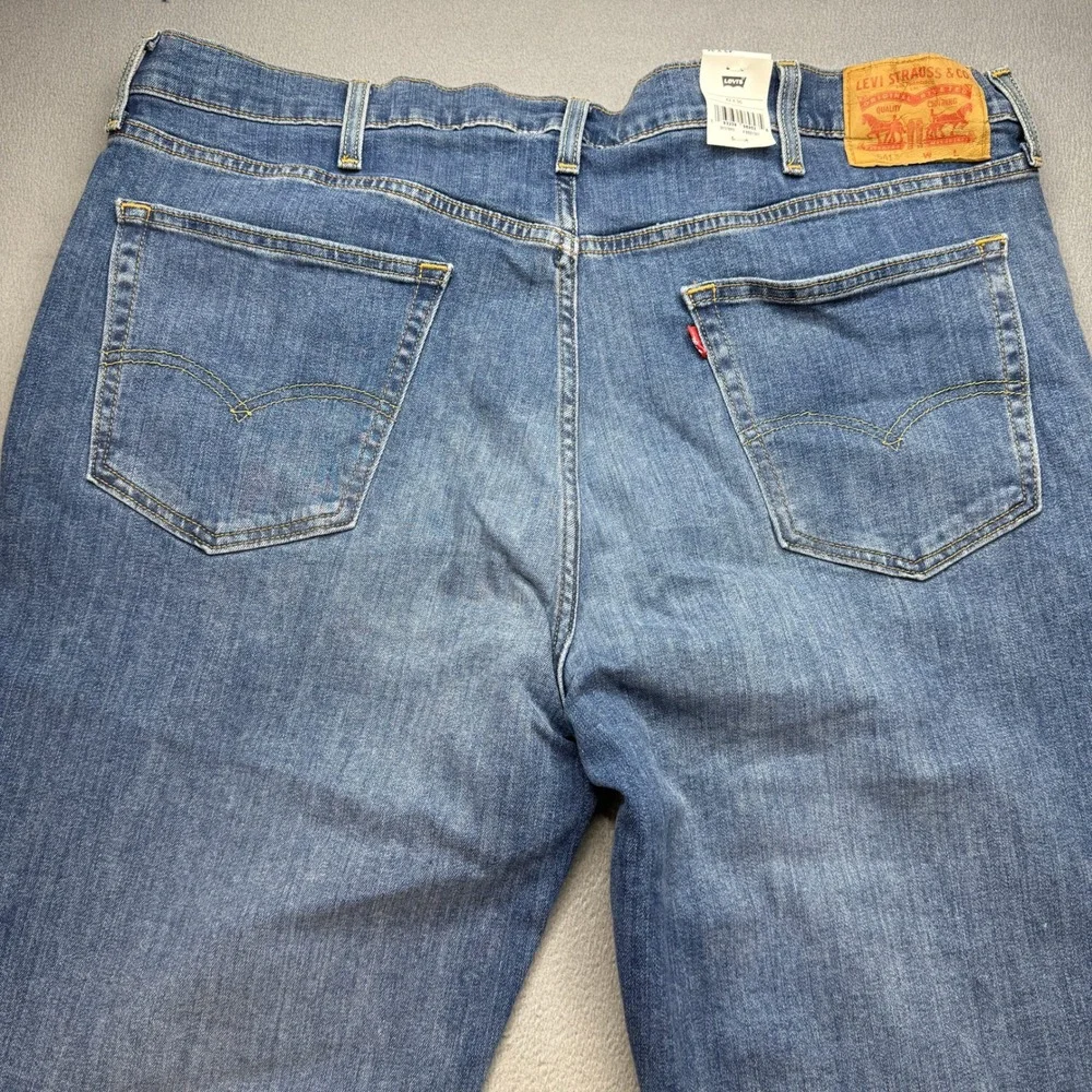 Levis similar taper