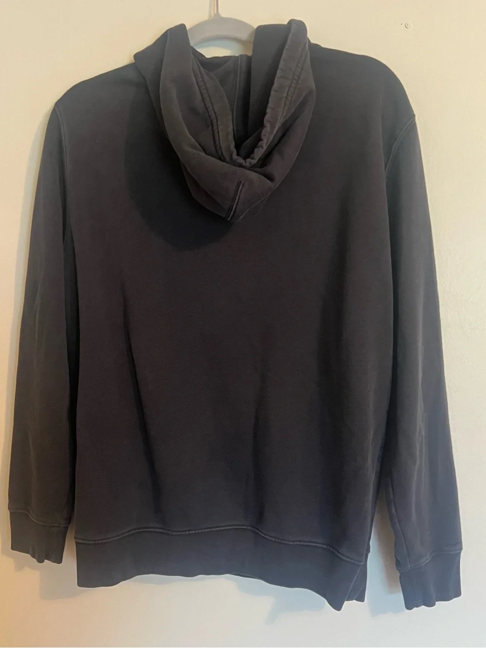 Levi's Black Pullover Hoodie with White Logo Graphic