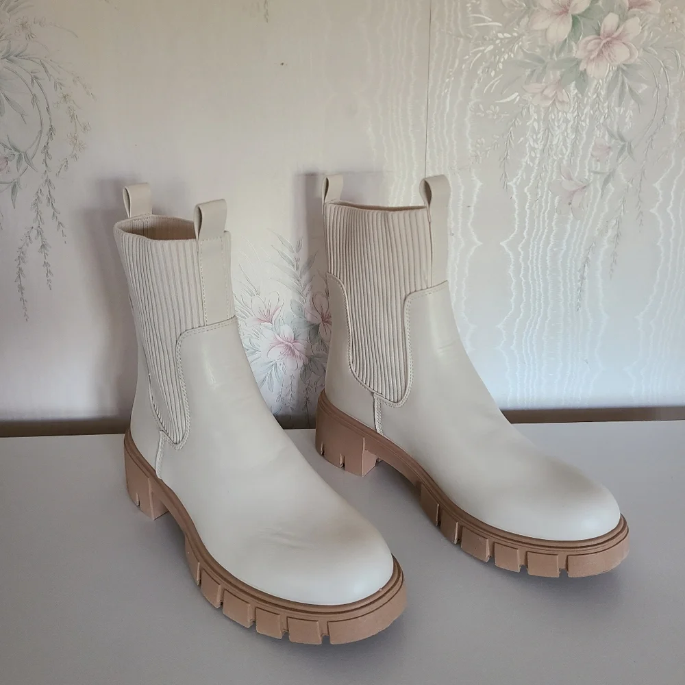 Qupid Chelsea Boots‎