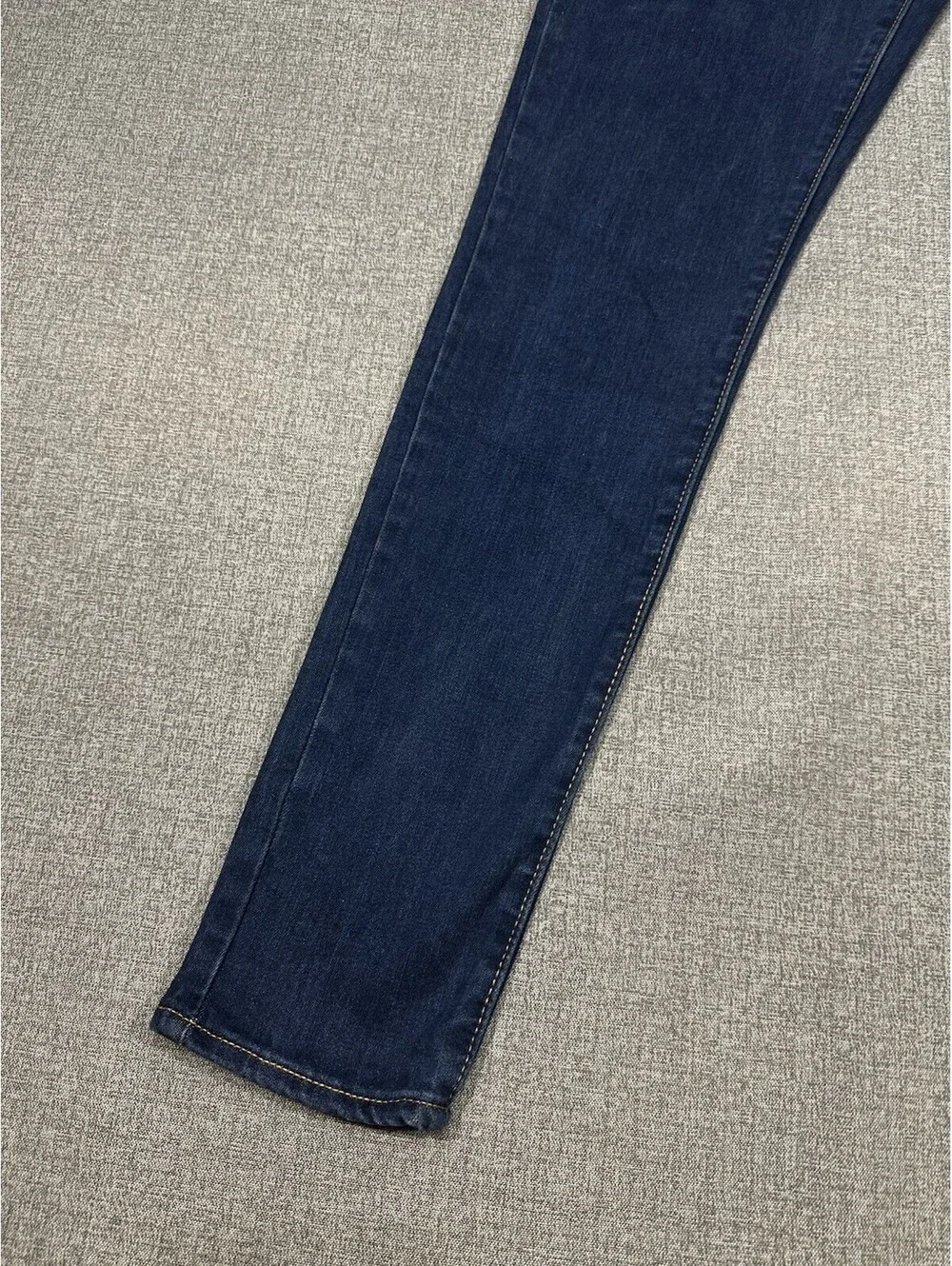 Levis tagged w34