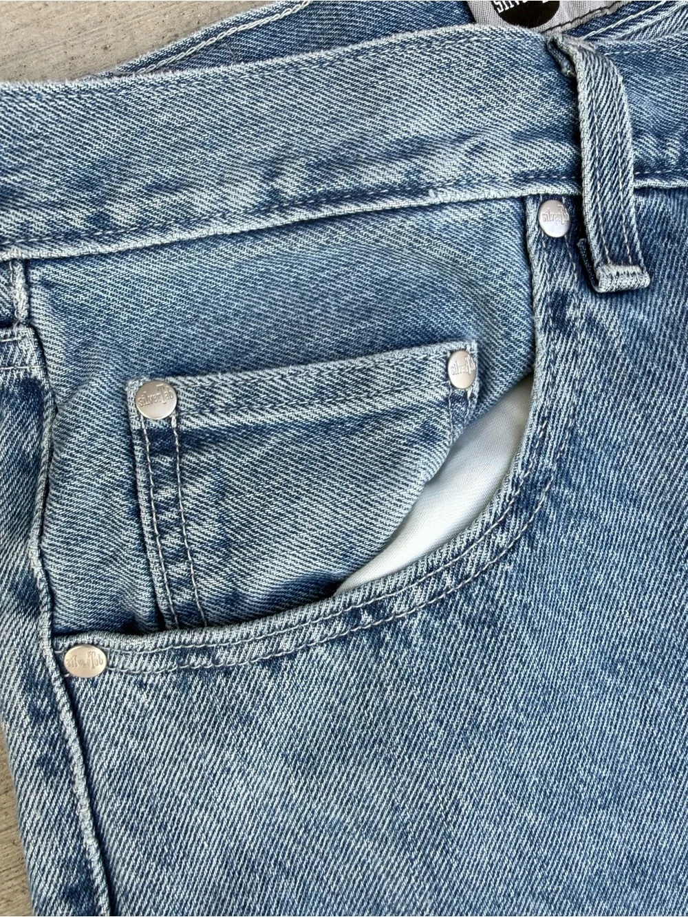 Levis fit light styling