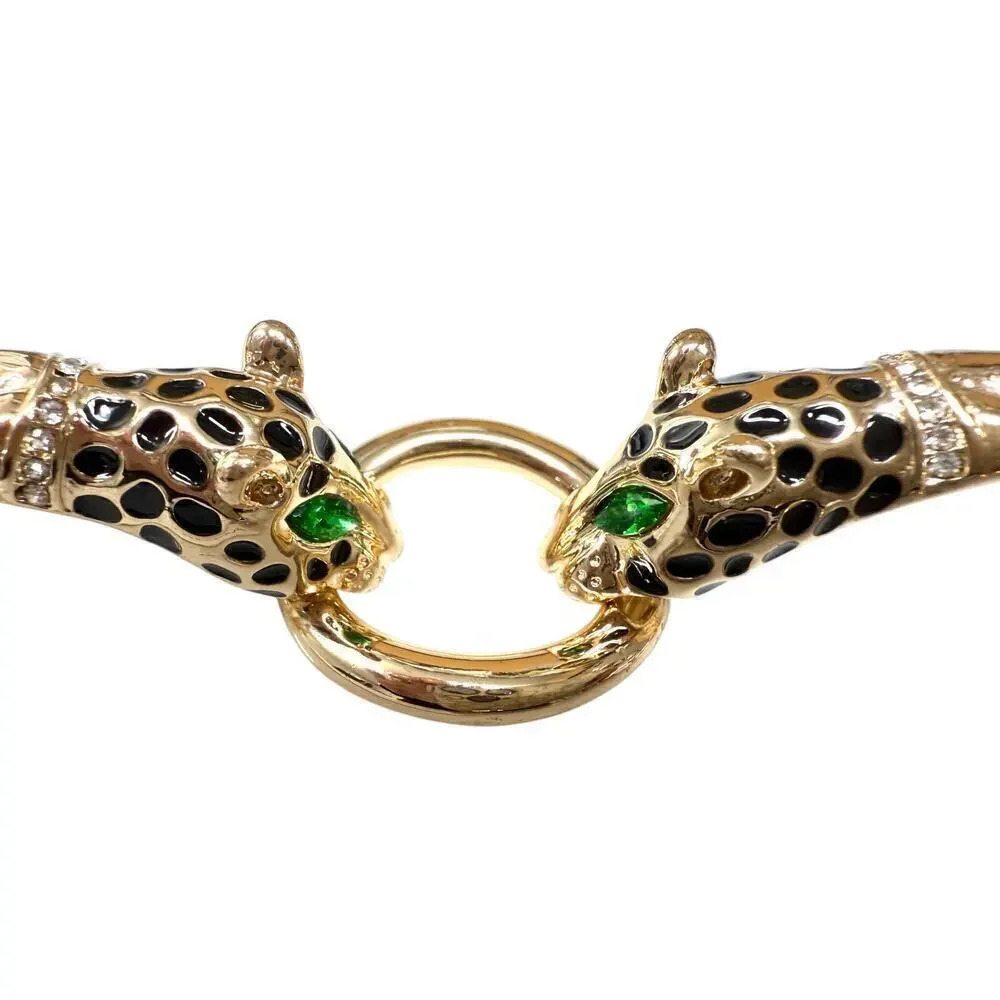 St. Thomas collar crystal eyes