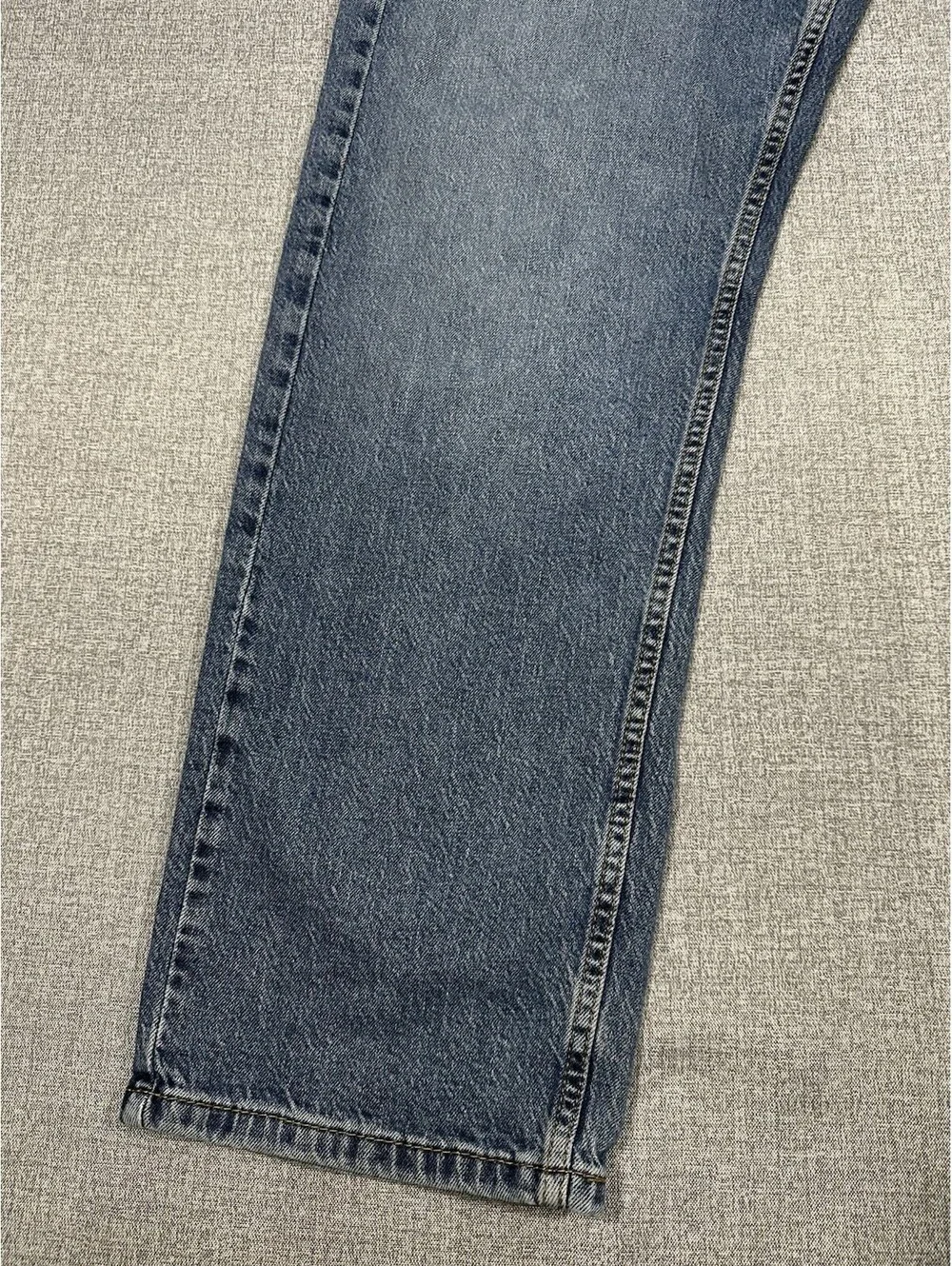 Levis day zipper business