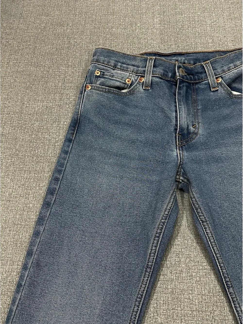 Levi's ship purchasing photos