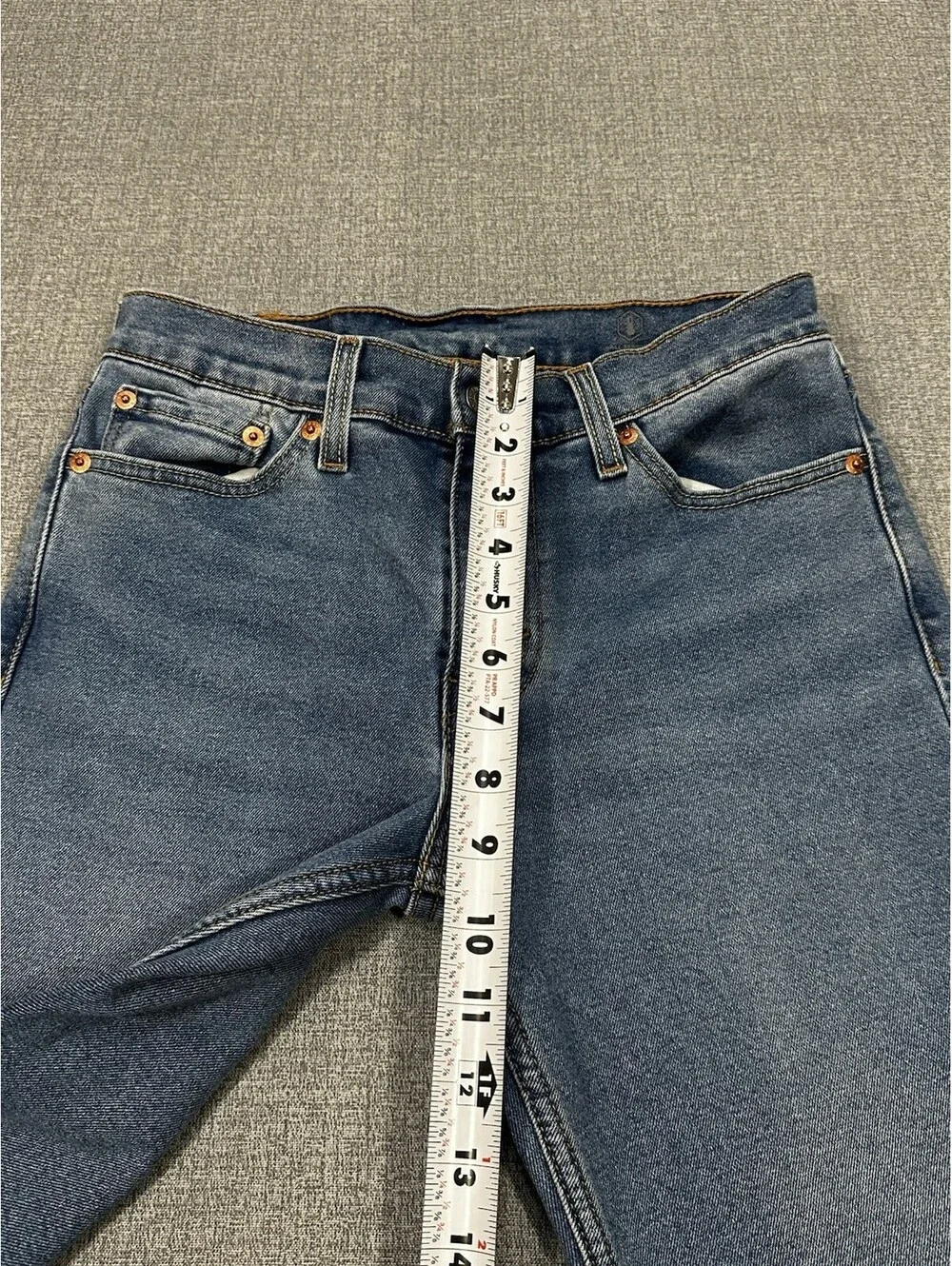 Levi's 28x27 me questions